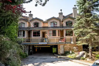 Image de Douillet condo à 2 étages - Creekside