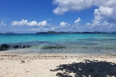 Image de Beachfront Condo just steps from Sapphire Beach