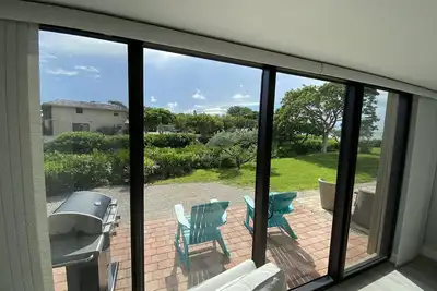 Image de Beautiful remodel condo in Buttonwood