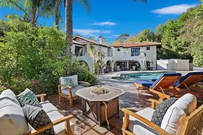 Image de Private Estate for Spring Break & Summer Vacation