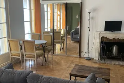 Image de Très belle chambre d'hôte de 40m² au centre de Fontainebleau