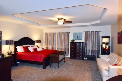 Image de Spacious Townhouse w\/Oversized Master Bd near Halcyon - Great for Families