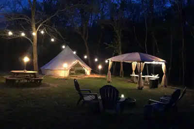 Image de Large Canvas Bell Tent on Kings River