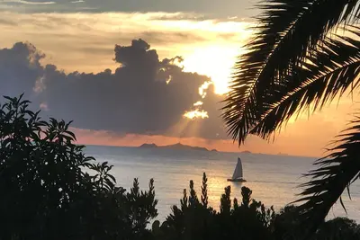 Image de Villa vue panoramique mer avec piscine et plage Ă pied