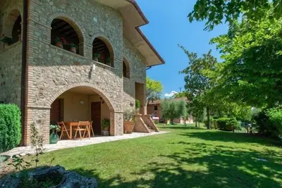 Image de Agriturismo Il Poggio, two houses sharing a pool, Casa Pietra