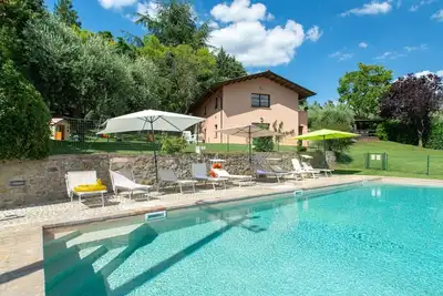Image de Agriturismo Il Poggio, two houses sharing a pool, Casa Rosa