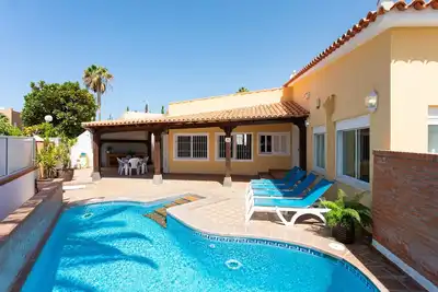 Image de Casa Ajabo with heateable pool