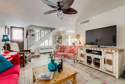 Image de All-Around Gem in a Great location! ! !