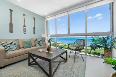 Image de Unbeatable 2 bedroom beachfront condo!