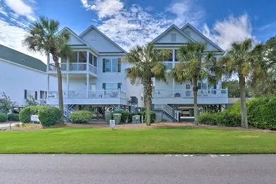 Image de Steps to Pool & Ocean: Surfside Beach Home Base!