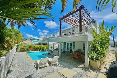 Image de Amazing Getaway Home! Private Pool, Beach, Golf, Rainforest and more!