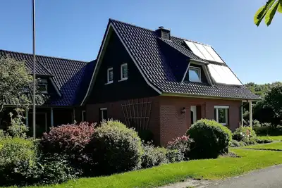 Image de Ferienwohnung im GrĂĽnen