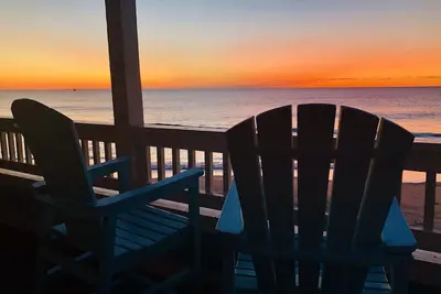Image de Oceanfront Ground Floor Condo with Pool- Riggings D1