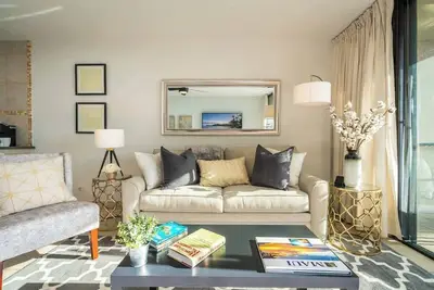 Image de Beach Bliss Retreat | Walk to Surf & Dining