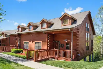 Rustic Walk-in Cabin with Fireplace - Just Minutes from Shows and Shopping!