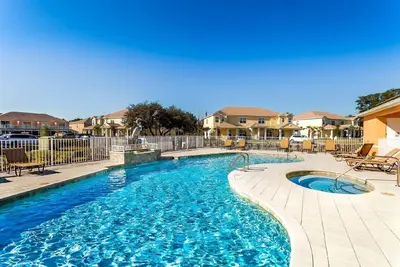 Image de 3 bedroom townhouse in Serenity complex, with private pool!