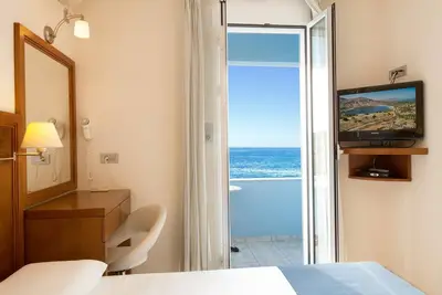 Image de Two-bedroom apartment with Sea View and Balcony