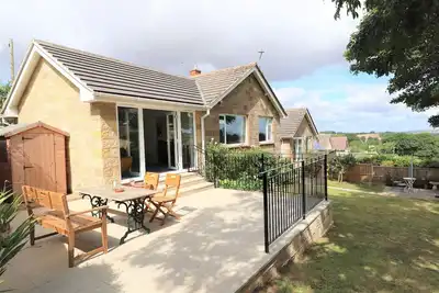 Image de Hilltops - a bungalow that sleeps 4 guests in 2 bedrooms