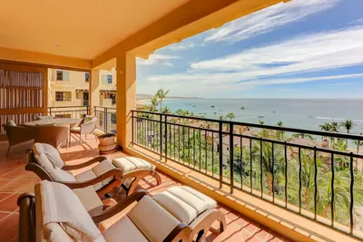Image de 180 degree unobstructed ocean view - building 3, 3 Bedrooms, can also rent as 2