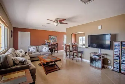 Image de Sunlight Retreat - 2. 5 Acres, Pool, Spa, Desert