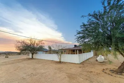 Image de DesertGem 5Acres Arcade Pool Spa KingBed Game Room