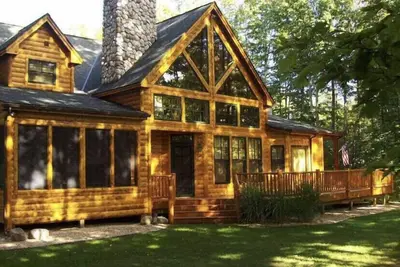 Image de Massive Lodge! 7500+ sq ft Sleeps 20! Golf, Fish, Trails, Wineries, Ski, Relax!
