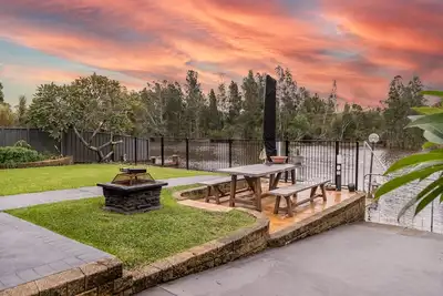 Image de Large Waterfront Property Sussex Inlet