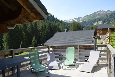 Chalet 14 personnes, jacuzzi, 200m télésiège de Pré la Joux, Châtel Réservation