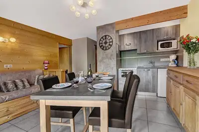 Image de Bel appartement lumineux, moderne, vue montagne