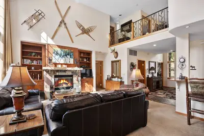 Image de Gorgeous single family residence on the golf course w/private hot tub and Ac! !