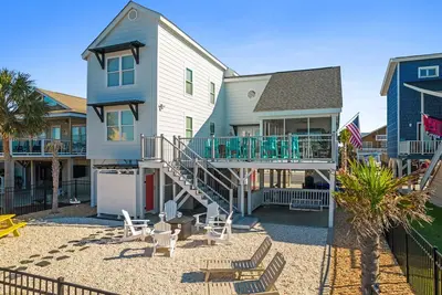 Image de 3CooksVacations 'The Sandlot' -Canal Home + Boat Dock in Ocean Isle Beach, Nc