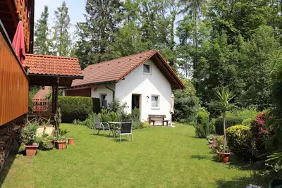 Image de Apartment 'Red' with Shared Garden, Balcony and Wi-Fi