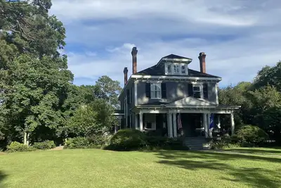 1901 Historic 3-Story Home w\/ Pool near downtown Lafayette