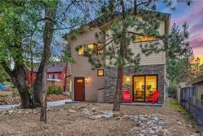 Image de Modern Times - Partial Ac, Close to Lake & village, Modern, Jet Tub, Fireplace, Barbecue