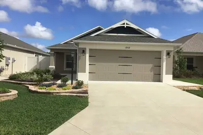 Image de Beautiful 2\/2 Courtyard Villa Located in Linden Isle w\/Bbq Grill & Free WiFi!