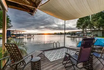 Image de Lbj Lakefront-Private dock, cove, great sunsets! Discount for monthly stays.
