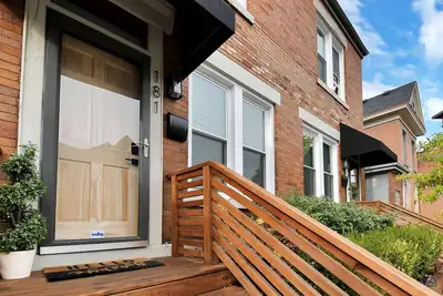 Image de Spacious newly-renovated Downtown Columbus home