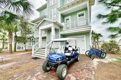 Image de Pet-Friendly Family Retreat w/Lsv + 8 Bikes | Steps from Pool | Prime Location