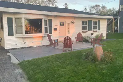 Image de Quaint Channel Cottage