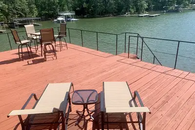 Image de 1 mile from Lanier Islands with Deep Water Dock & Year Round Beautiful Views!