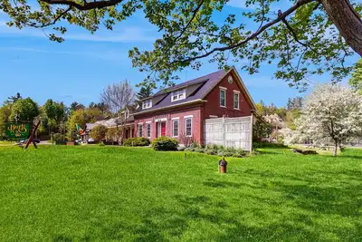 Image de Welcoming studio w/ full kitchen, futon, partial Ac - close to skiing & hiking
