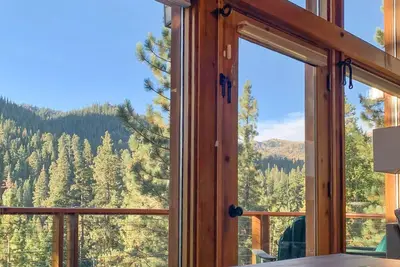 Image de Alpine House - Hot Tub, Amazing Views, Dog-Friendly & Easy Ski Access