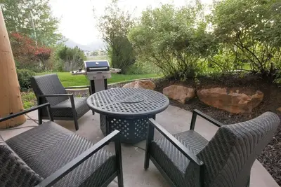 Image de Ground Level 3 Br with Master Bedroom | 3 Bed, 3 Bath