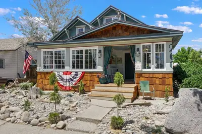 Image de Charming, fully restored 1910 house, walk or bike to dtwn or campus