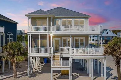 Image de BeachSideBliss 6 bdrm 5 Bath OceanFront w/Pool & Elevator