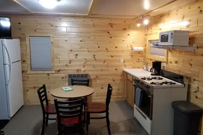 Image de Cabin# 2-New, Affordable, Year Round Lodging near Pictured Rocks & Tahquamenon!