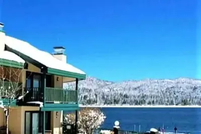 Image de Lagonita Lodge - Heated Indoor Pool & Spa - Game Room - On The Lake 2