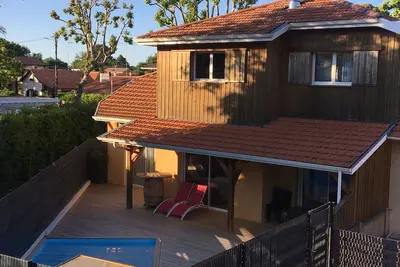 Image de Villa tout confort avec piscine 8-10 personnes