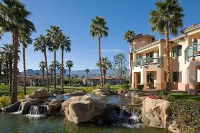 Image de W2-Celebrate Fall In Style at The World Famous Marriott Desert Springs Villas!