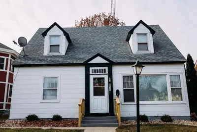 Image de Entire Home right downtown Dells!